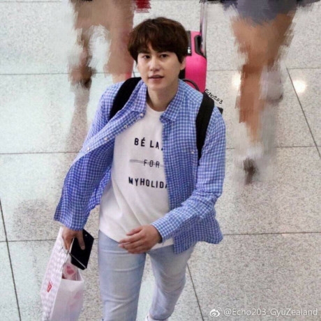 Bộ ba mỹ nam Mino, Kyuhyun, Ahn Jae Hyun bất ngờ đổ bộ tới Hà Nội quay show