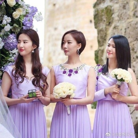 Ngắm loạt ảnh xinh ngất ngây của 'phù dâu đẹp nhất Cbiz' Lưu Diệc Phi