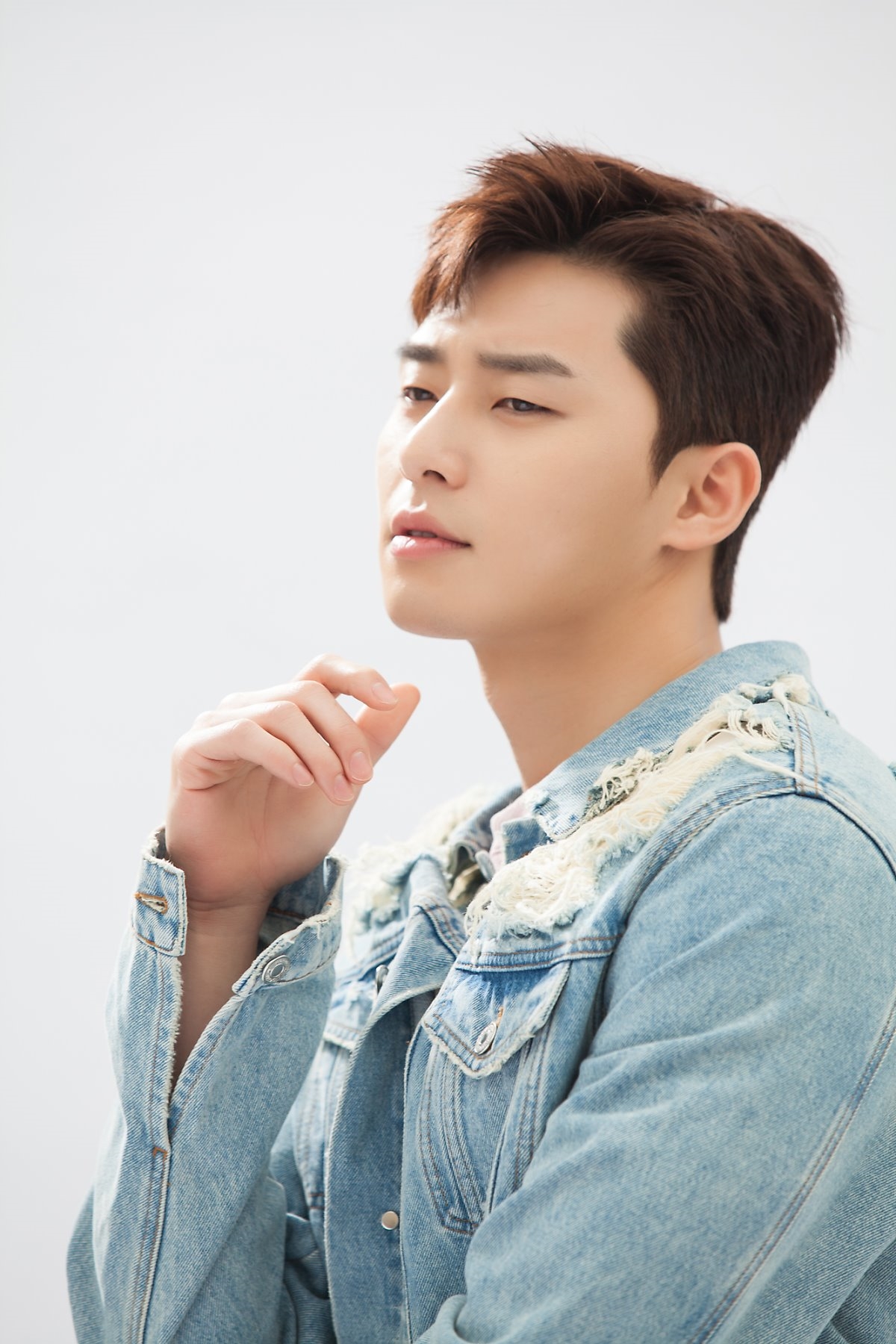 'Fight My Way' tung poster tràn đầy sức trẻ với cặp đôi Park Seo Joon - Kim Ji Won