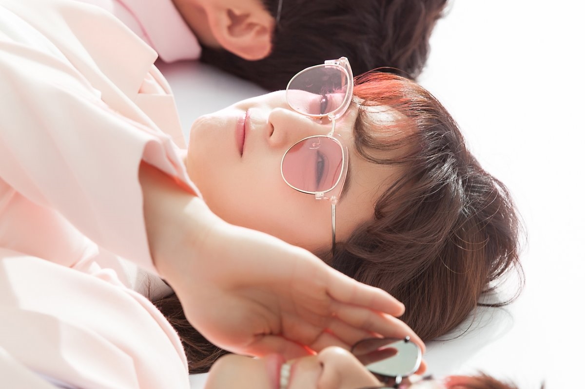'Fight My Way' tung poster tràn đầy sức trẻ với cặp đôi Park Seo Joon - Kim Ji Won
