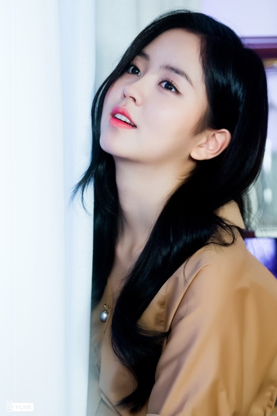 Kim So Hyun lại khiến khán giả chao đảo khi xuất hiện như thiên thần trong bộ hình mới