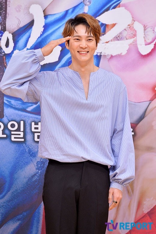 Joo Won chia sẻ cảm xúc trước ngày nhập ngũ trong họp báo phim mới