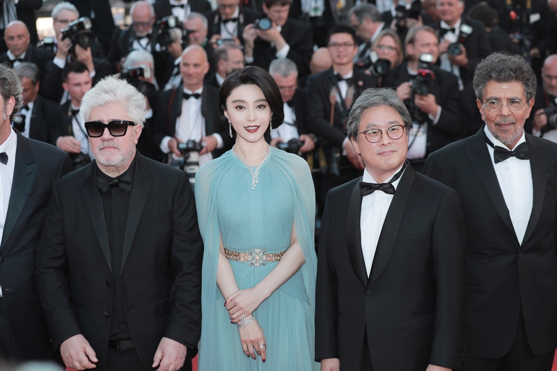 Phạm Băng Băng, Lý Vũ Xuân nổi bật lấn át dàn sao Hoa ngữ trên thảm đỏ LHP Cannes