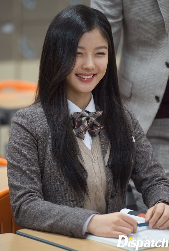 Kim Yoo Jung sẽ trở thành nữ chính trong dự án 'School 2017'?