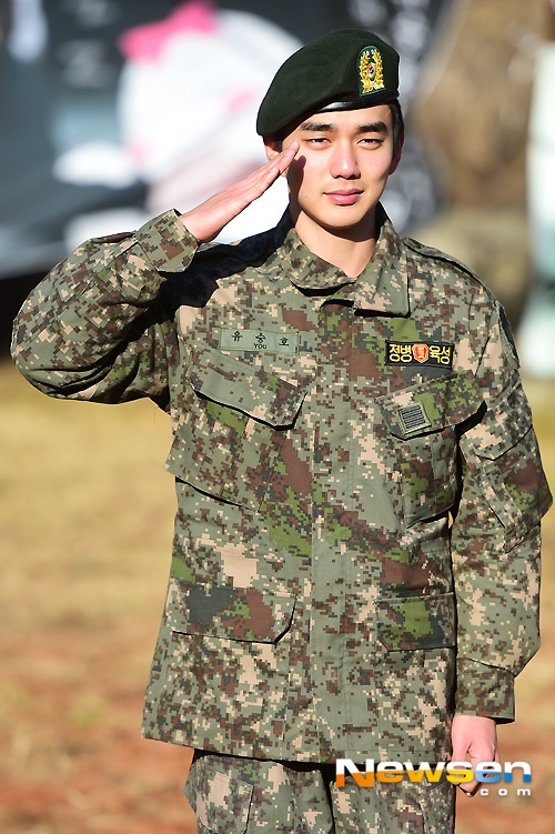 'Thế tử Lee Sun' Yoo Seung Ho càng biết nhiều lại càng yêu