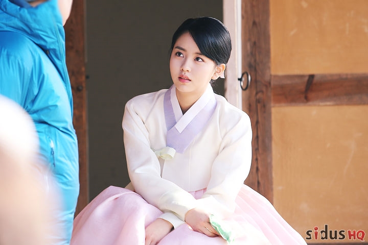 Ngắm loạt hình chứng tỏ Kim So Hyun chính là Nữ thần Hanbok 9x của Hàn