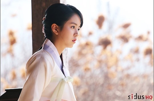 Ngắm loạt hình chứng tỏ Kim So Hyun chính là Nữ thần Hanbok 9x của Hàn