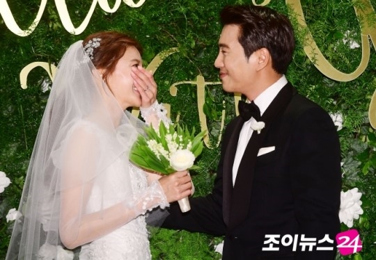 Joo Sang Wook - Cha Ye Ryun ngọt ngào, hạnh phúc trong họp báo đám cưới
