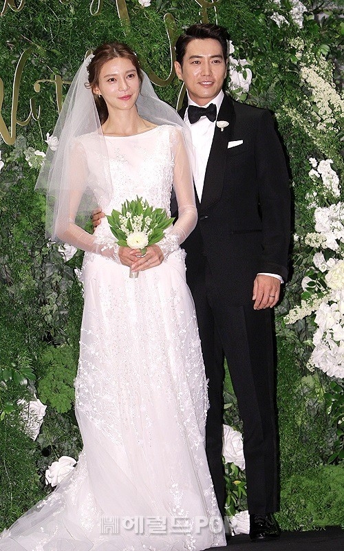 Joo Sang Wook - Cha Ye Ryun ngọt ngào, hạnh phúc trong họp báo đám cưới