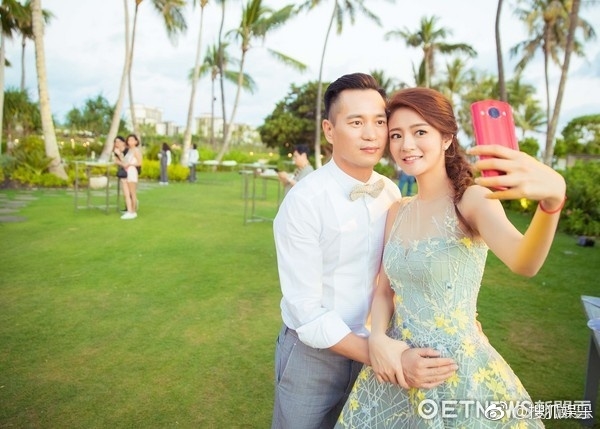 Trần Kiều Ân tiếp tục 'kiếp phù dâu' trong đám cưới của An Dĩ Hiên