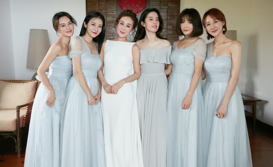 Đây là 2 'sát thủ đám cưới' khiến các cô dâu chú rể Cbiz dở khóc dở cười