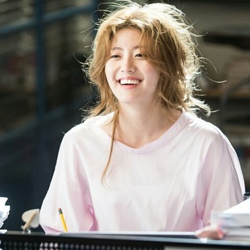 Ngắm loạt ảnh hậu trường đáng yêu vô hạn của cặp đôi luật sư Ji Chang Wook - Nam Ji Hyun