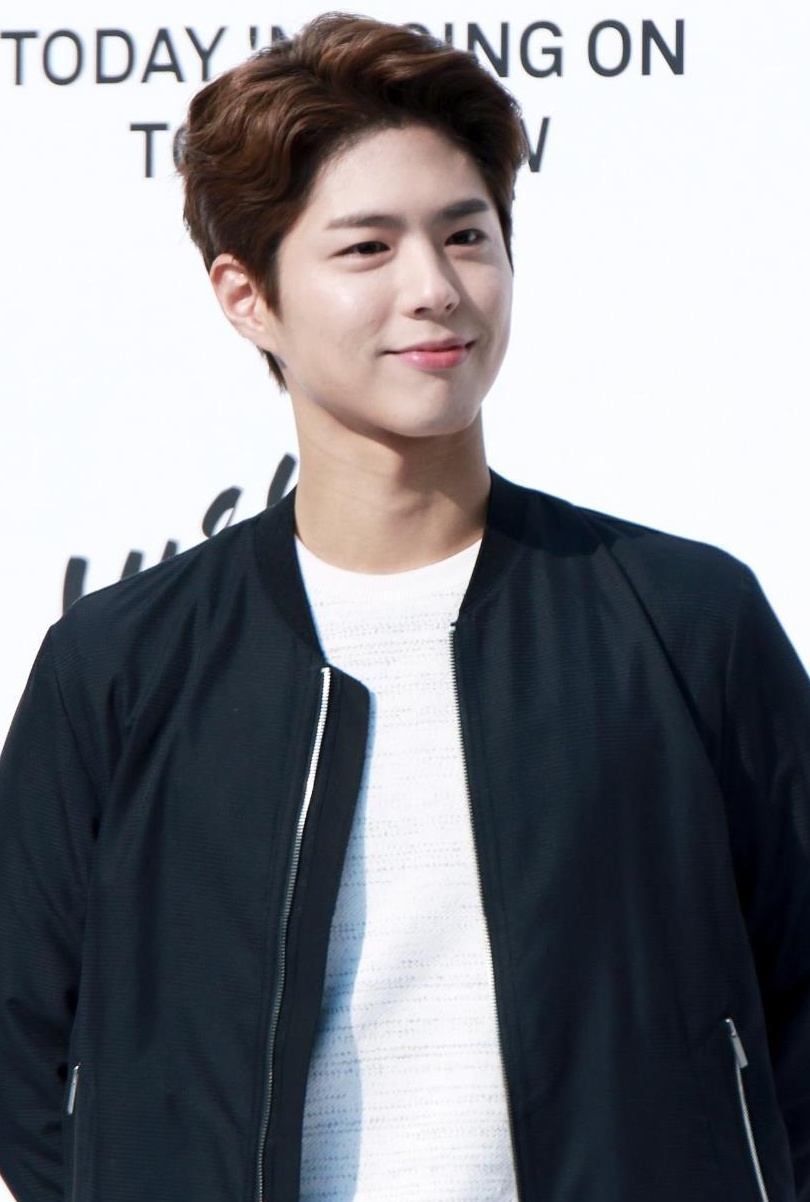 Điểm qua những lý do khiến Park Bo Gum xứng đáng trở thành bạn trai quốc dân