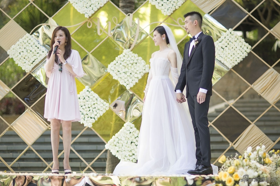Tiểu Yến Tử và Ngũ aka tái ngộ trong ngày cưới học trò Triệu Vy