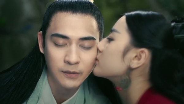 Châu Du Dân và Địch Lệ Nhiệt Ba 'tình như cái bình' trong trailer phim mới