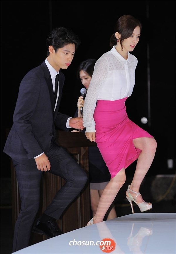 Tiếp tục bị đồn sắp lấy Park Bo Gum, Jang Na Ra nổi nóng phản bác lại