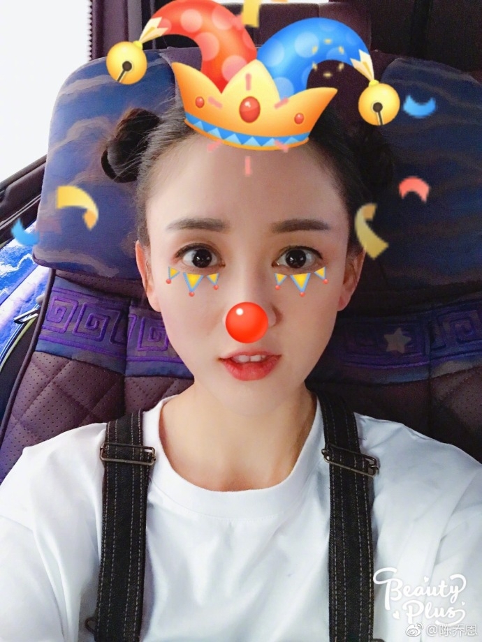 Chao đảo vì vẻ ngọt ngào, nhí nhảnh của mỹ nhân Hoa ngữ với kiểu tóc búi