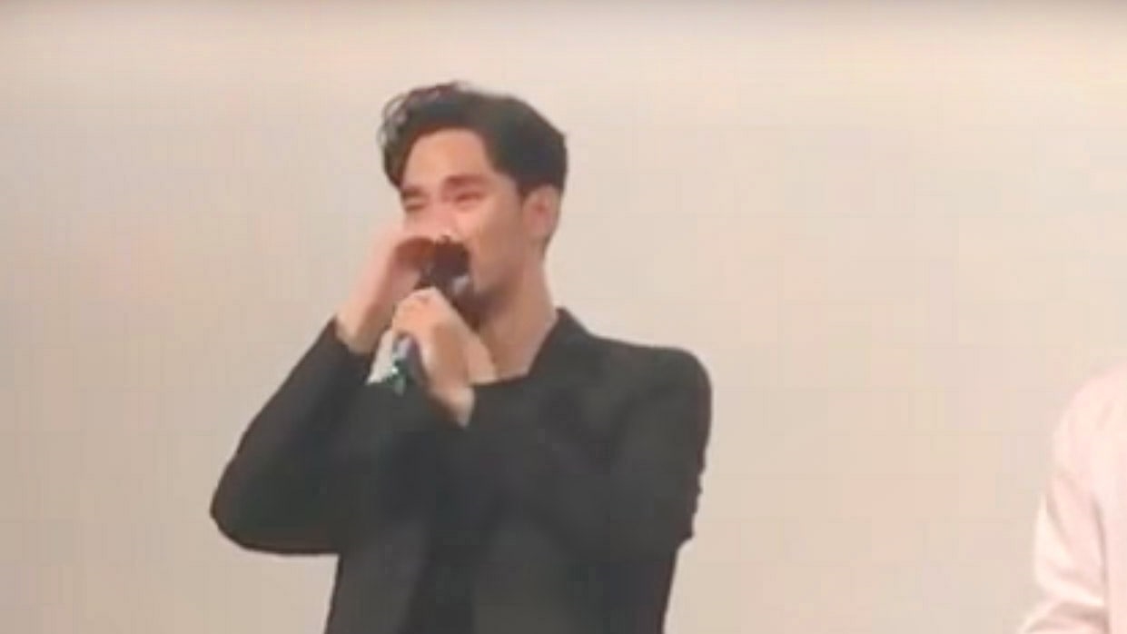 Lý do đằng sau những giọt nước mắt bất ngờ của Kim Soo Hyun trong buổi chiếp VIP 'Real'