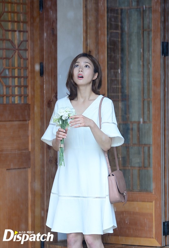 Ngắm loạt hình xinh tươi muôn màu biểu cảm của Shin Se Kyung khi quay MV ca nhạc