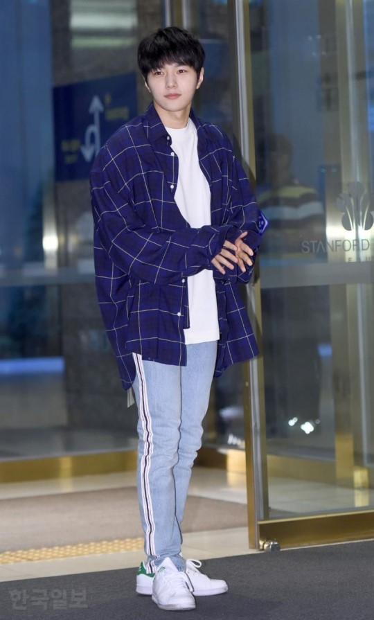 Yoo Seung Ho - Kim So Hyun tươi như hoa trong tiệc đóng máy 'Ruler: Master of the Mask'