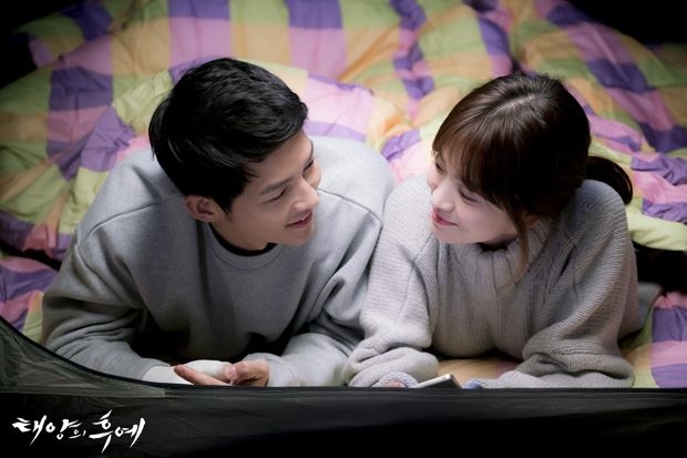 Song Joong Ki và Song Hye Kyo cùng gửi tâm thư cho fan về chuyện kết hôn