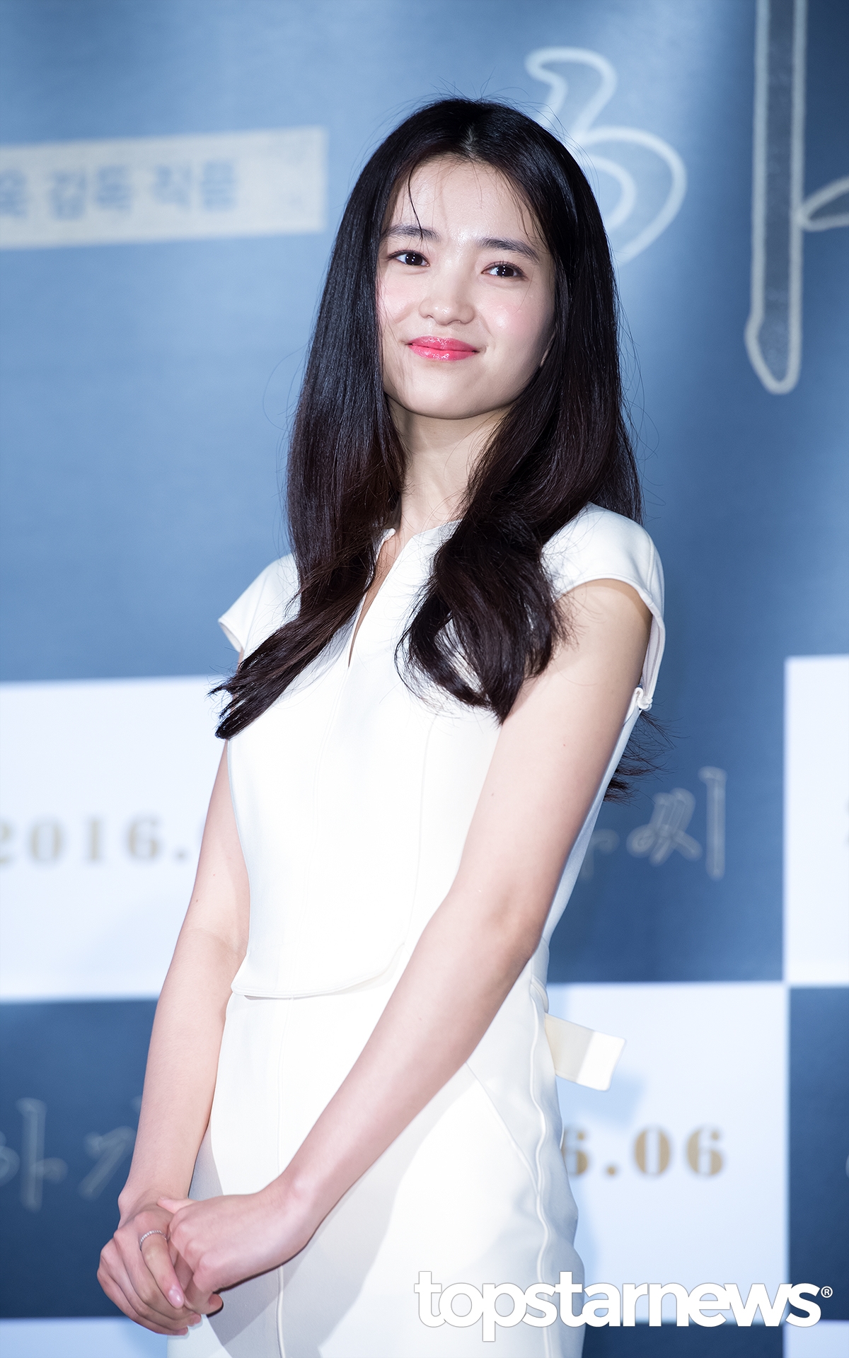 Không phải Son Ye Jin hay Han Hyo Joo, 'nàng thơ' mới của biên kịch vàng chính là gương mặt này