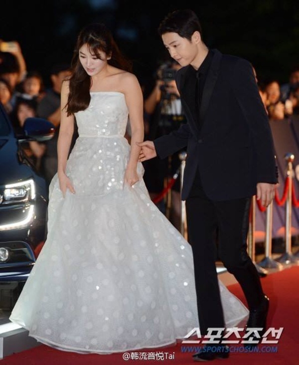 8 điều Song Joong Ki chỉ làm với Song Hye Kyo