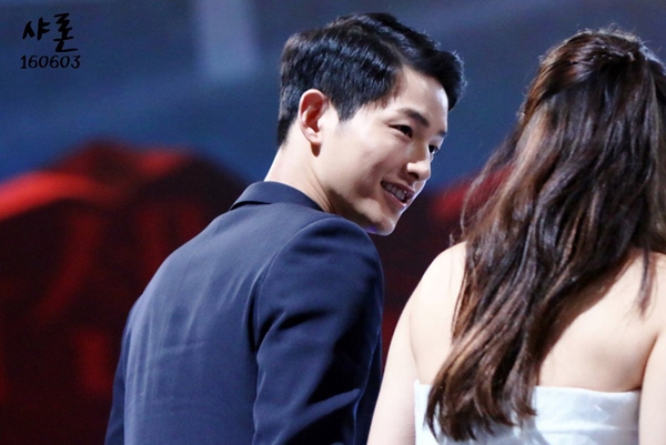 8 điều Song Joong Ki chỉ làm với Song Hye Kyo
