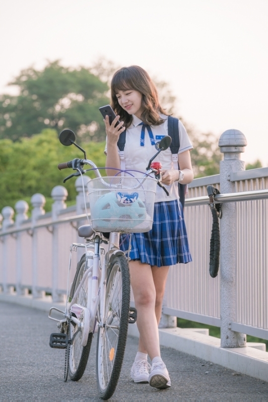 'School 2017' tung poster đẹp và teaser đầy màu sắc, đếm ngược chờ lên sóng
