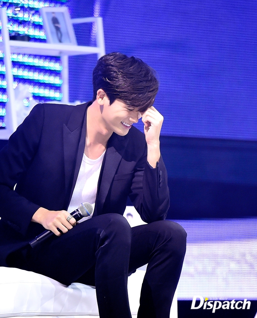 Park Hyung Sik nhoi hết cỡ trong Fanmeeting đầu tiên trong sự nghiệp