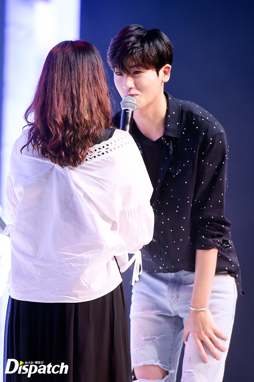 Park Hyung Sik nhoi hết cỡ trong Fanmeeting đầu tiên trong sự nghiệp