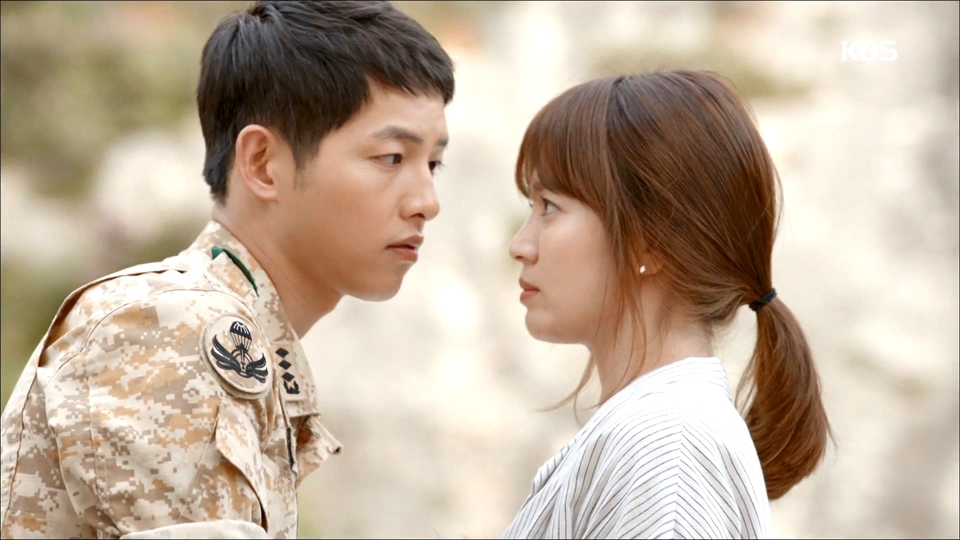 Không phải 'Hậu Duệ Mặt Trời' mà Jo In Sung mới là 'bà mai' đầu tiên của Song - Song Couple