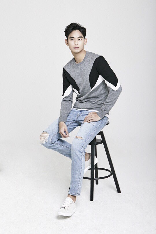 Kim Soo Hyun khiến fan thót tim khi nghe tin 'cụ giáo' sẽ nhập ngũ tháng 9 này