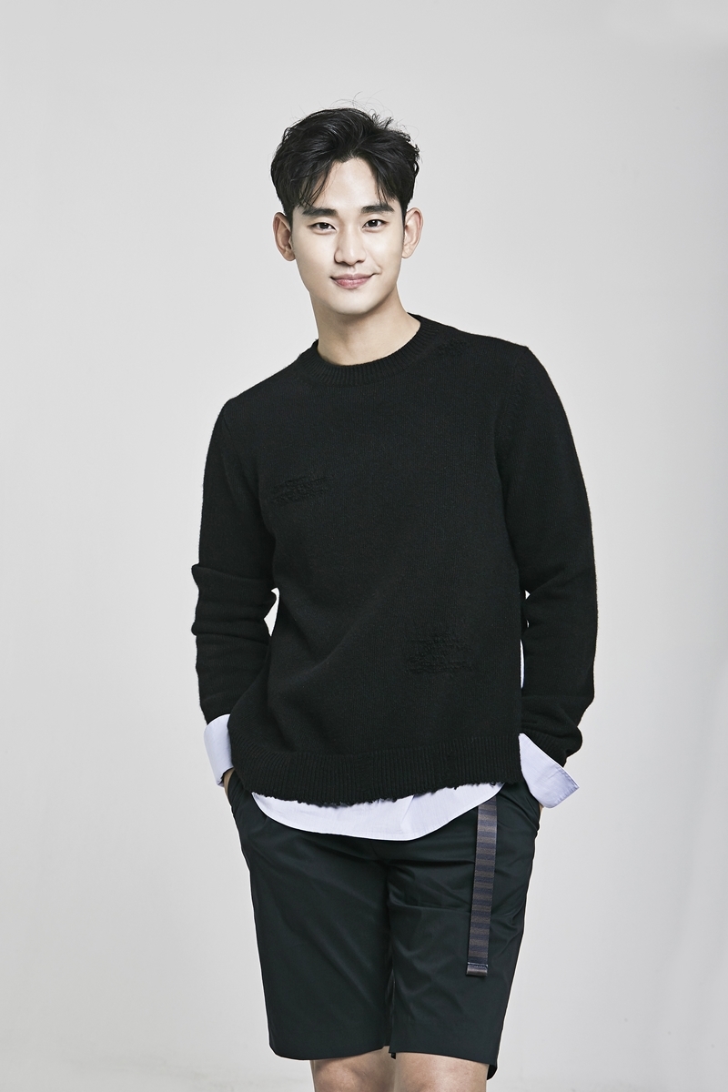 Kim Soo Hyun khiến fan thót tim khi nghe tin 'cụ giáo' sẽ nhập ngũ tháng 9 này