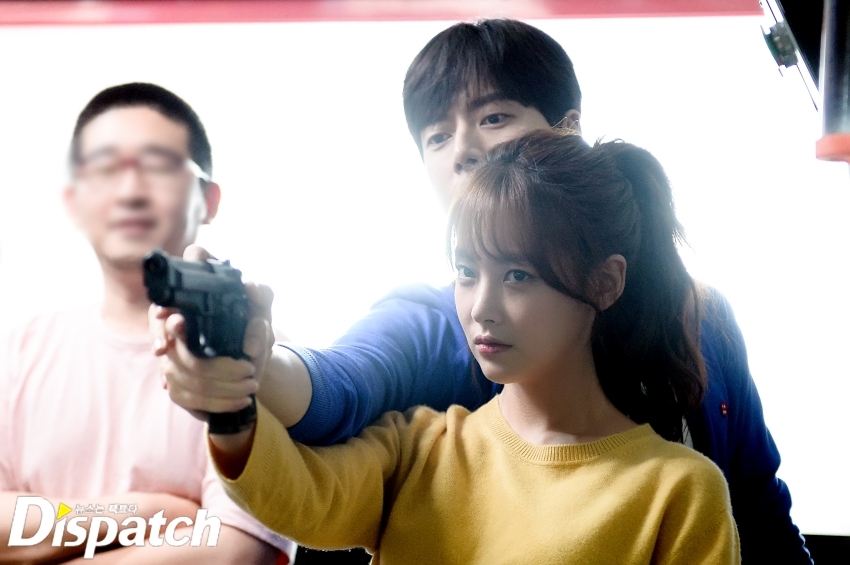 Ngắm loạt ảnh cực yêu của Park Hae Jin - Oh Yeon Seo trên phim trường movie 'Cheese In The Trap'