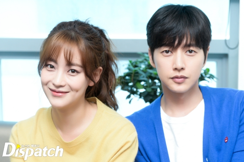 Ngắm loạt ảnh cực yêu của Park Hae Jin - Oh Yeon Seo trên phim trường movie 'Cheese In The Trap'