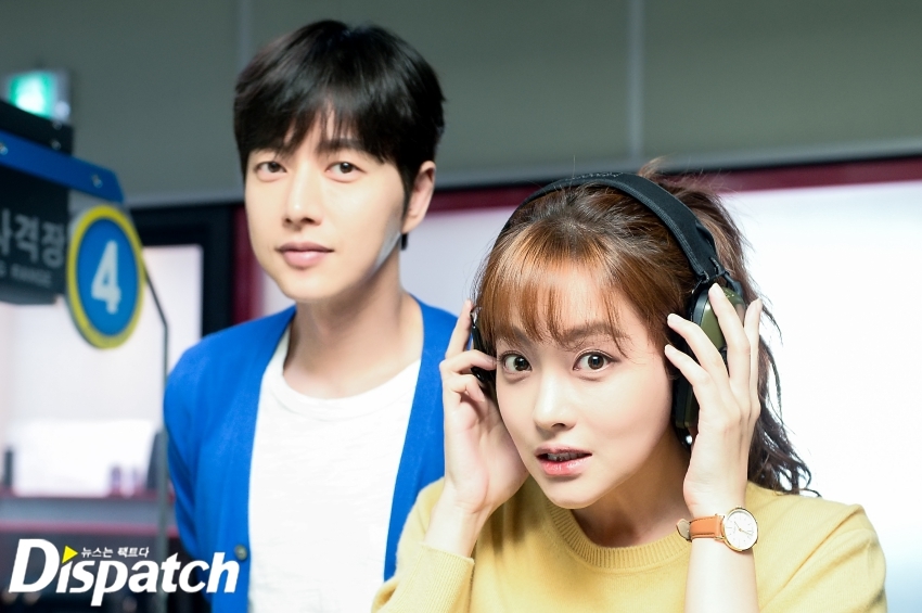 Ngắm loạt ảnh cực yêu của Park Hae Jin - Oh Yeon Seo trên phim trường movie 'Cheese In The Trap'