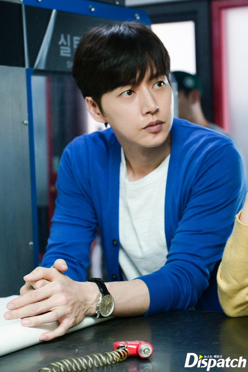 Ngắm loạt ảnh cực yêu của Park Hae Jin - Oh Yeon Seo trên phim trường movie 'Cheese In The Trap'