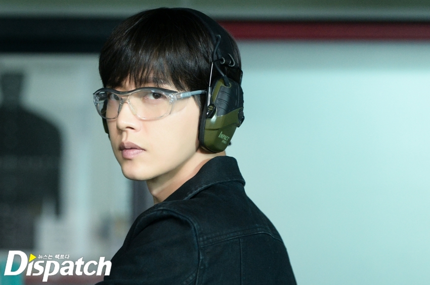 Ngắm loạt ảnh cực yêu của Park Hae Jin - Oh Yeon Seo trên phim trường movie 'Cheese In The Trap'
