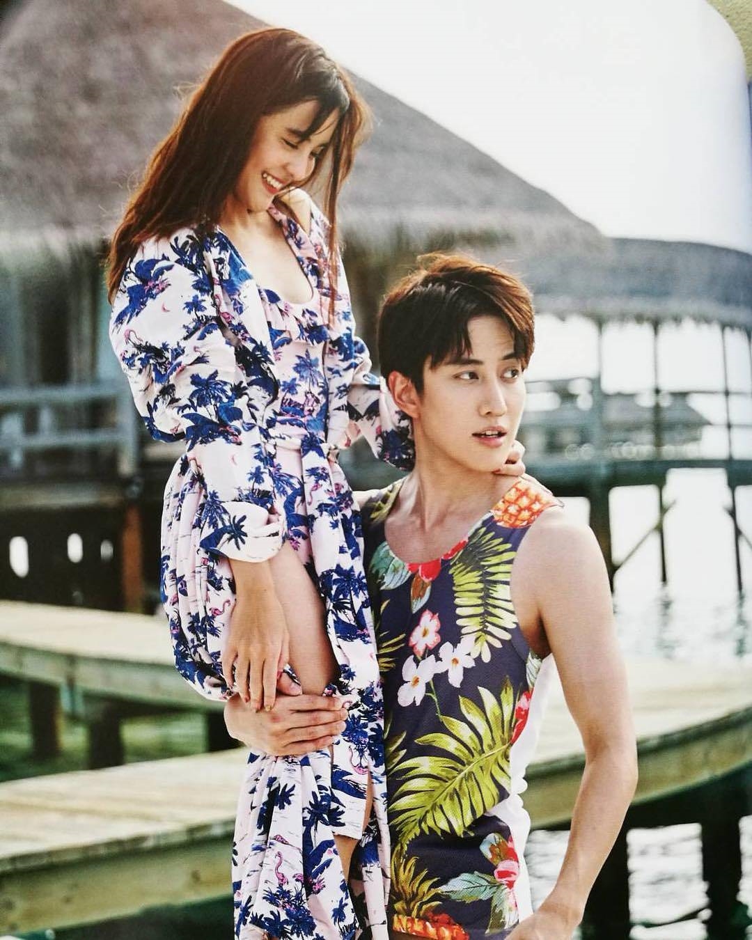 Bất chấp Aom khẳng định chỉ coi Mike là bạn, loạt ảnh Aomike vẫn làm chao đảo vì 'tình hơn hình cưới'