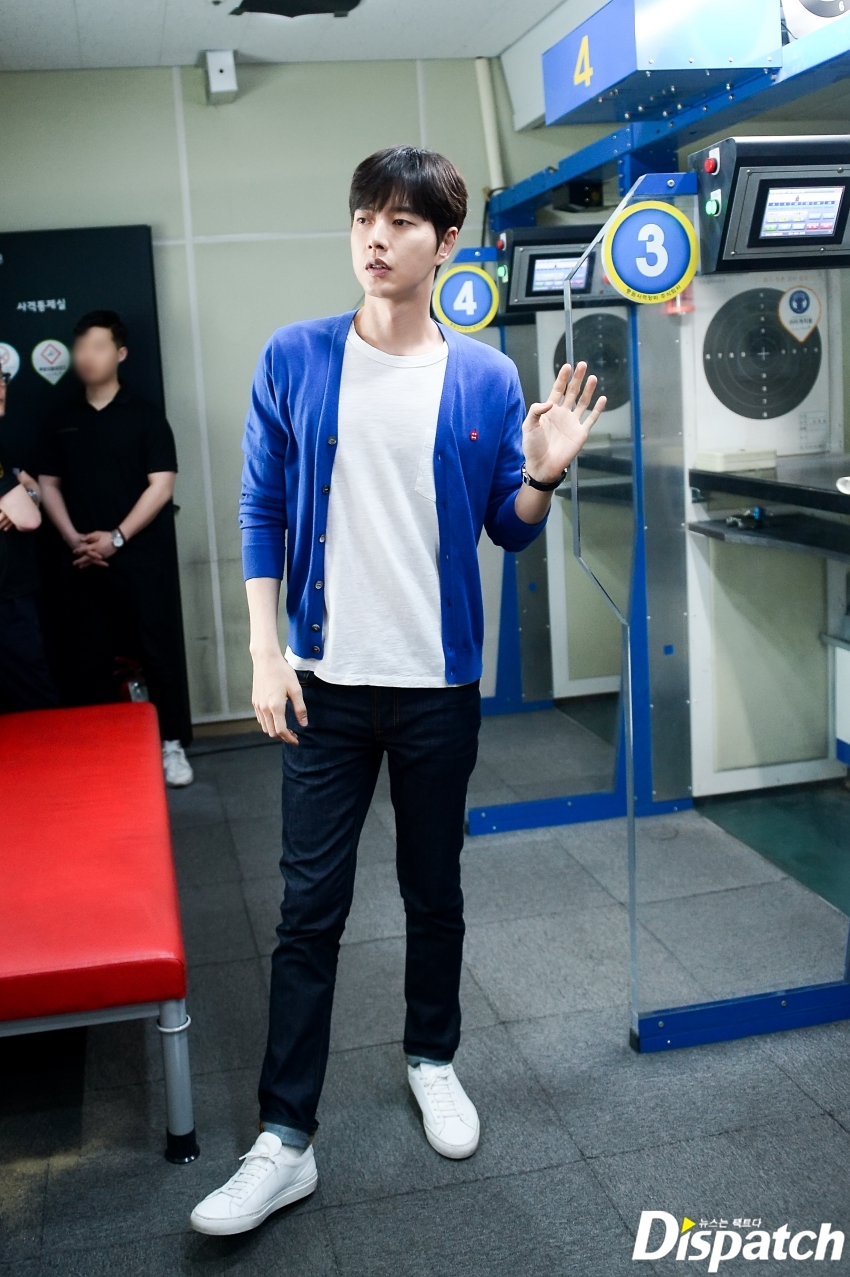Ngắm loạt ảnh cực yêu của Park Hae Jin - Oh Yeon Seo trên phim trường movie 'Cheese In The Trap'