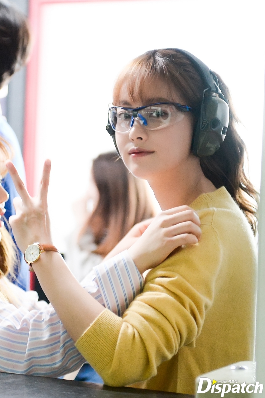 Ngắm loạt ảnh cực yêu của Park Hae Jin - Oh Yeon Seo trên phim trường movie 'Cheese In The Trap'