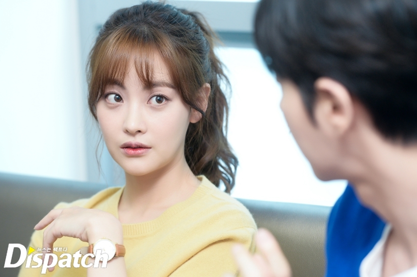 Ngắm loạt ảnh cực yêu của Park Hae Jin - Oh Yeon Seo trên phim trường movie 'Cheese In The Trap'