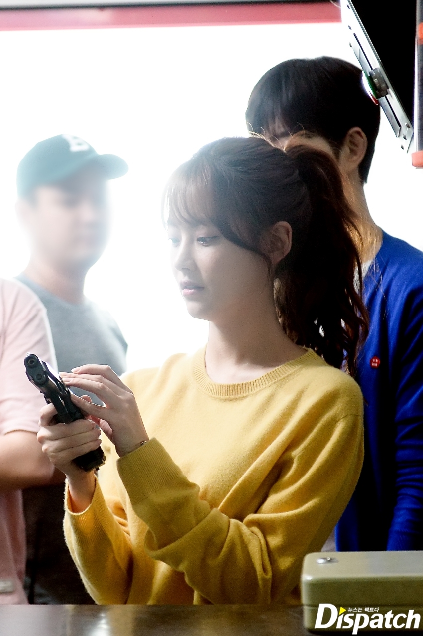 Ngắm loạt ảnh cực yêu của Park Hae Jin - Oh Yeon Seo trên phim trường movie 'Cheese In The Trap'