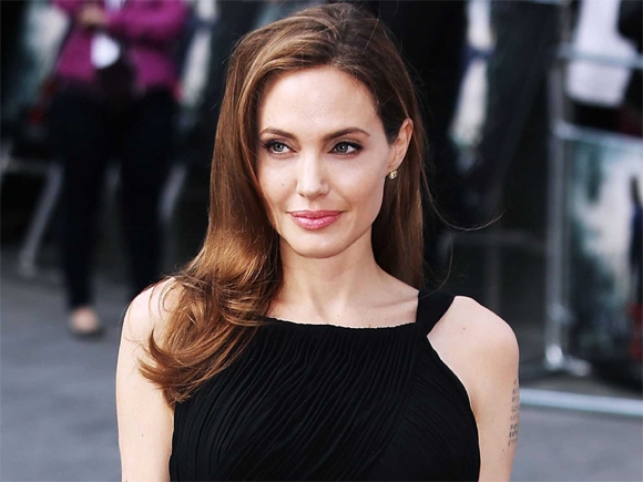 Angelina Jolie lọt danh sách 10 nữ diễn viên 'bị ghét nhất mọi thời đại'
