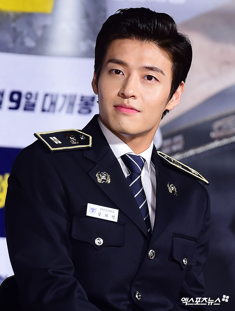 Bộ đôi cảnh sát đẹp trai Park Seo Joon - Kang Na Neul làm chao đảo buổi sáng đẹp trời