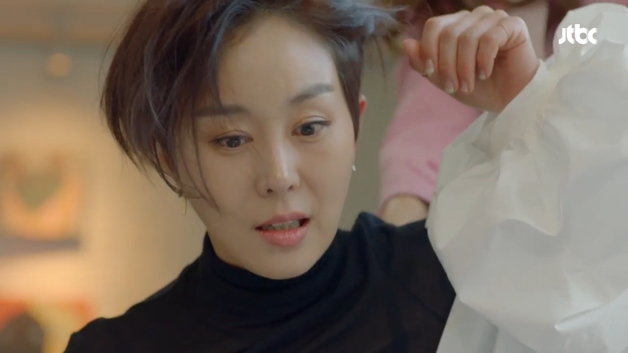 'Woman Of Dignity' rating tăng cao