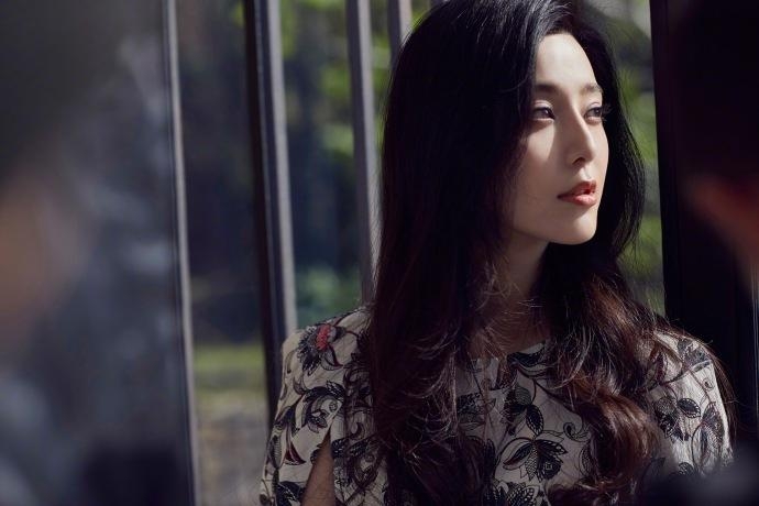 Phạm Băng Băng tung bộ hình mới lộng lẫy sau scandal làm tình nhân