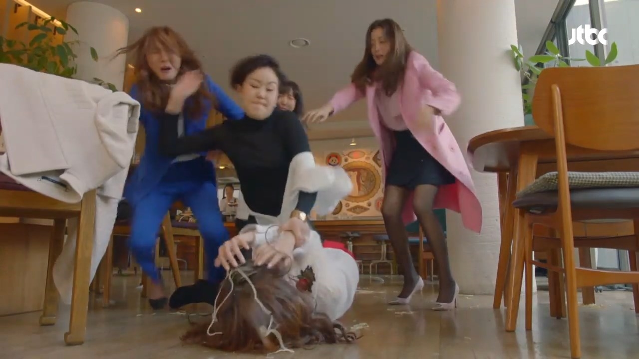 'Woman Of Dignity' rating tăng cao