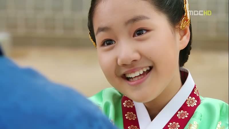 Vẻ ngoài ngày càng dễ thương của cô bé Hyeri trong “Gia đình là số 1”